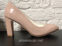 Лакові пудрові туфлі