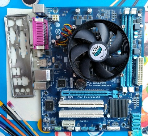 ІГРОВИЙ 4ех ЯДЕРНИЙ Комплект - Плата s1155 Gigabyte GA-H61 + ПРОЦЕСОР INTEL CORE I5-3550 ( 4 3,3 Ghz )