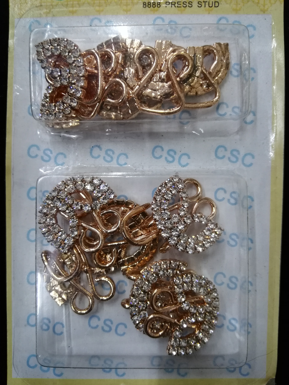 Декоративна застібка-гачок для одягу “Вушка” золото, ціна 328.03 грн