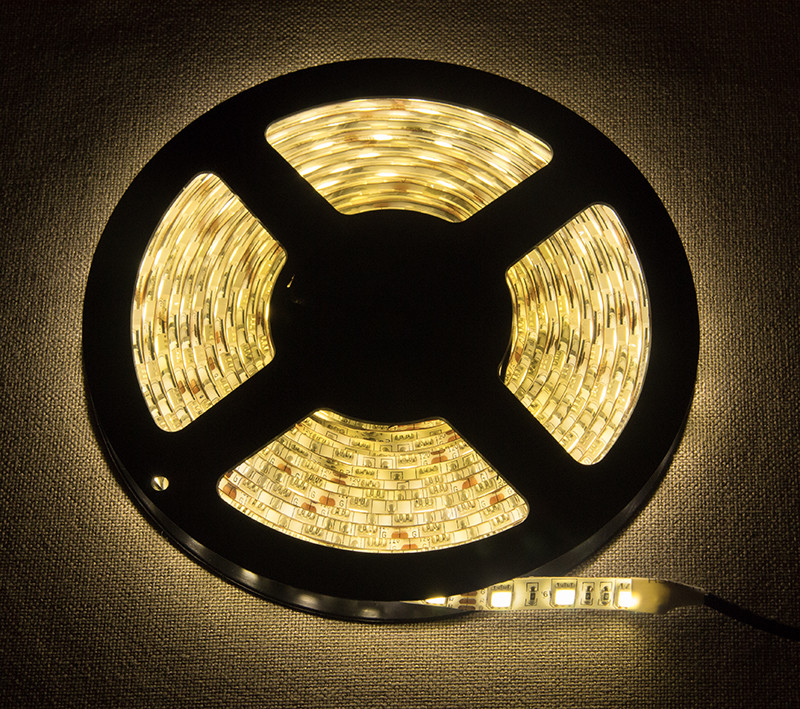 Dilux — Світлодіодна стрічка SMD 5050 72LED/m, негерметична IP20, тепло біла.