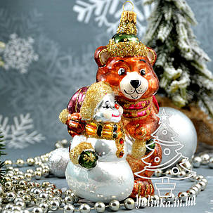 Скляна ялинкова іграшка Ведмідь зі Сніговиком Irena, фото 2
