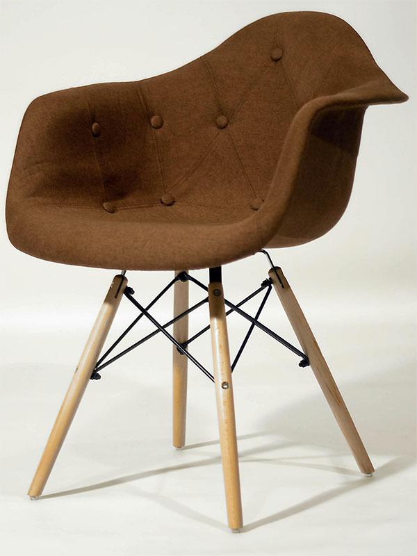 Дизайнерське крісло Leon Soft К-10 коричнева віскоза, букові ніжки armchair Charles Eames DAW, в стилі лофт