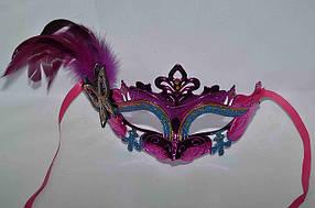 Маска карнавальний візерунок із пером і метеликом