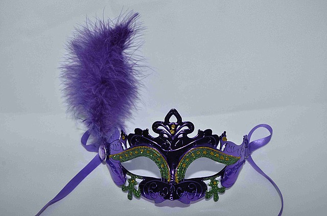 Маска карнавальний візерунок із пером і каменем (мікс)