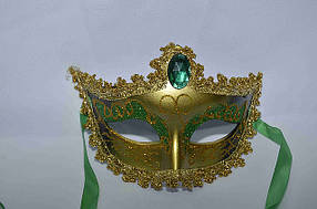 Маска карнавальна з каменем і кантиком