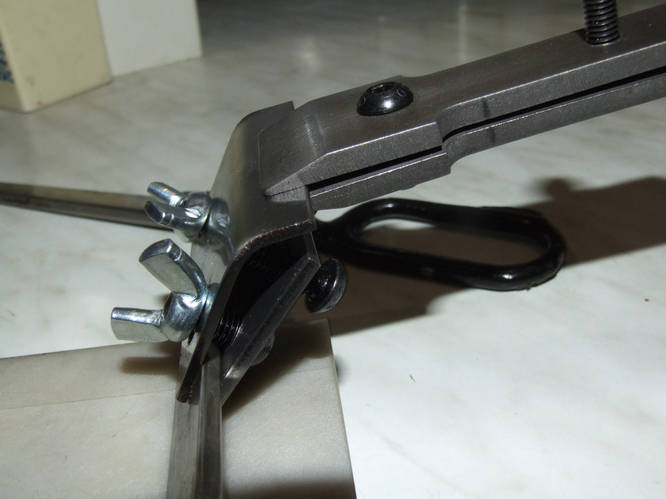 Купить Приспособление для заточки ножниц. Универсальное, цена 150 ...