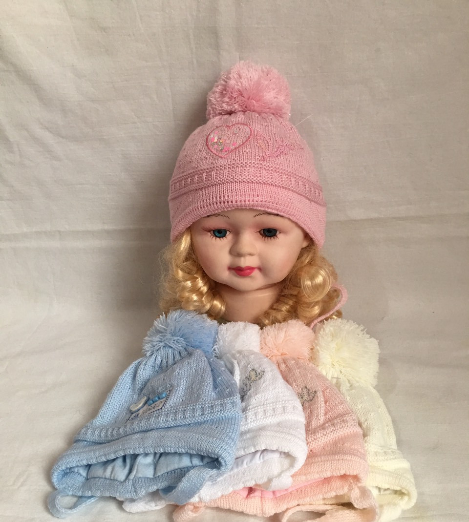 Шапка в'язана для дівчинки всередині хб р 36-38