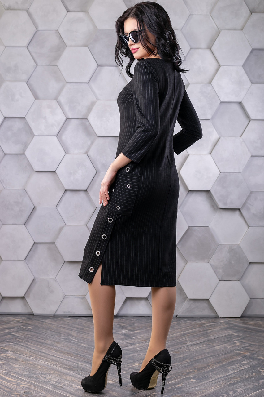 Модное замшевое платье прямого кроя с карманами 44-50 размера в полоску черное - фото 2 - id-p881601874