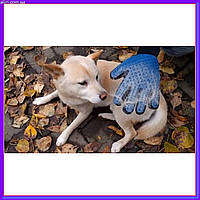 Щітка рукавичка для вичісування шерсті домашніх тварин True Touch