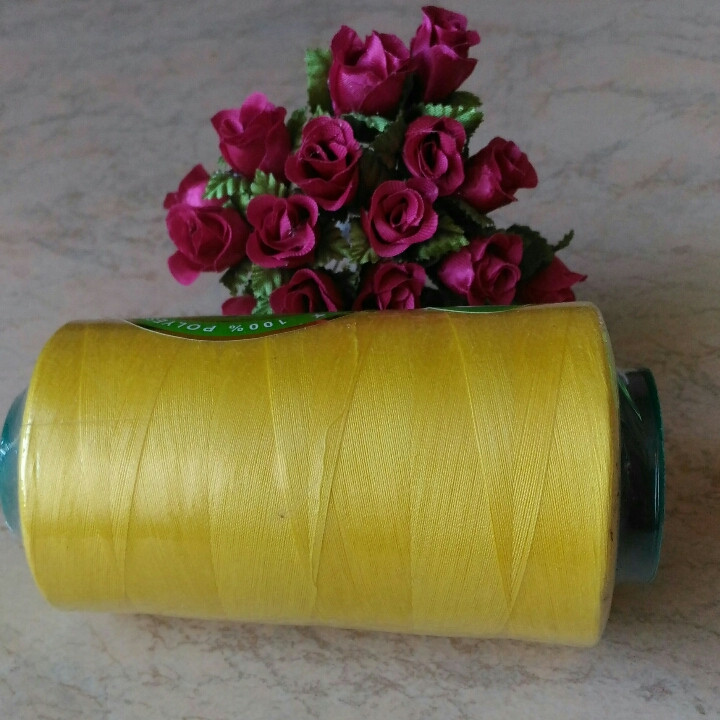 Нитки швейні жовтий канарейковий №274 поліестер 4000 ярдів, фото 1