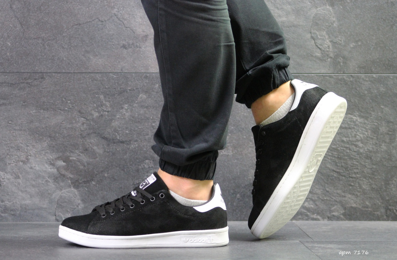 Кросівки чоловічі Adidas Stan Smith ,замшеві,чорні з білим 44р