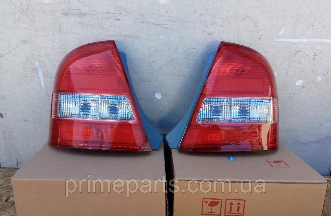 Ліхтар Mazda 323 BJ ліхтар Мазда 323 Седан