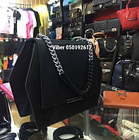 Сумка чорна жіноча шкіряна сумка через плече-шкіряна крос-боді на ланцюжку