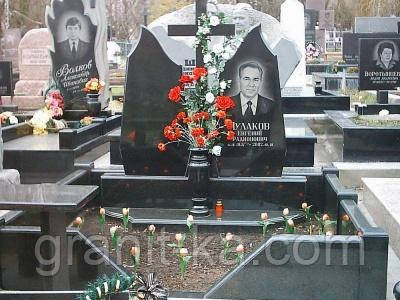 Вітчизняні пам'ятники з граніту