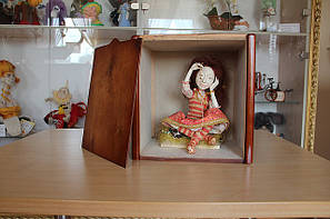 Будиночки для ляльок. Вашій ляльці ніде жити? Ви не можете її перевезти? Тоді Вам до нас!