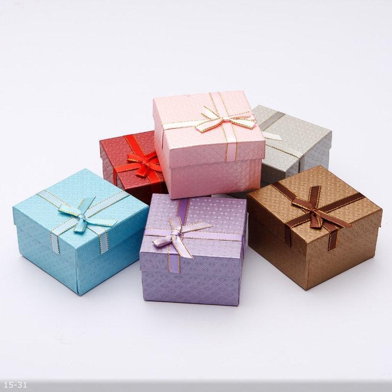 Подарункова коробочка з оксамитової подушечкою для браслетів (рожеві в наявності)