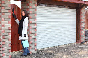 Гаражні ролетні ворота Alutech