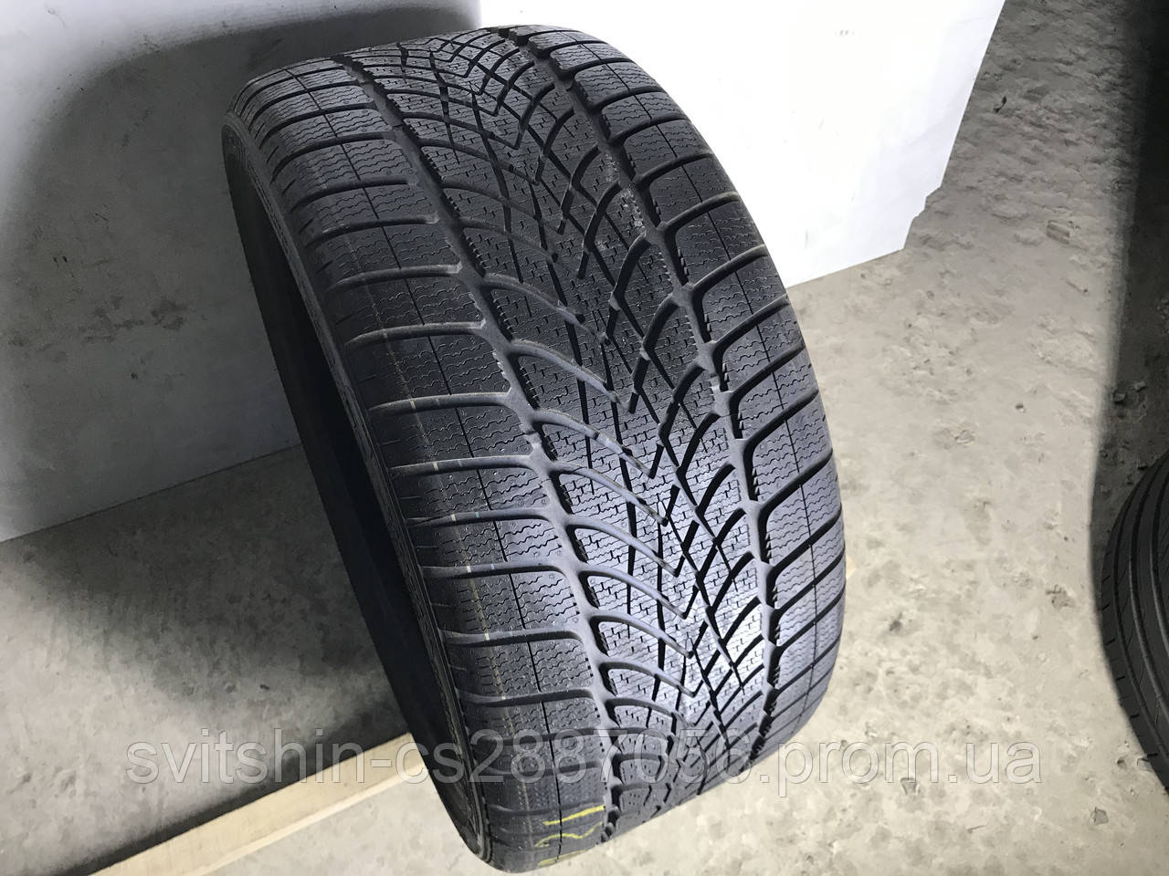 Одиночна шина 285/30R21 Dunlop SP Winter Sport 4D 8мм (2017 рік) 1шт. РОЗПАРОВКА