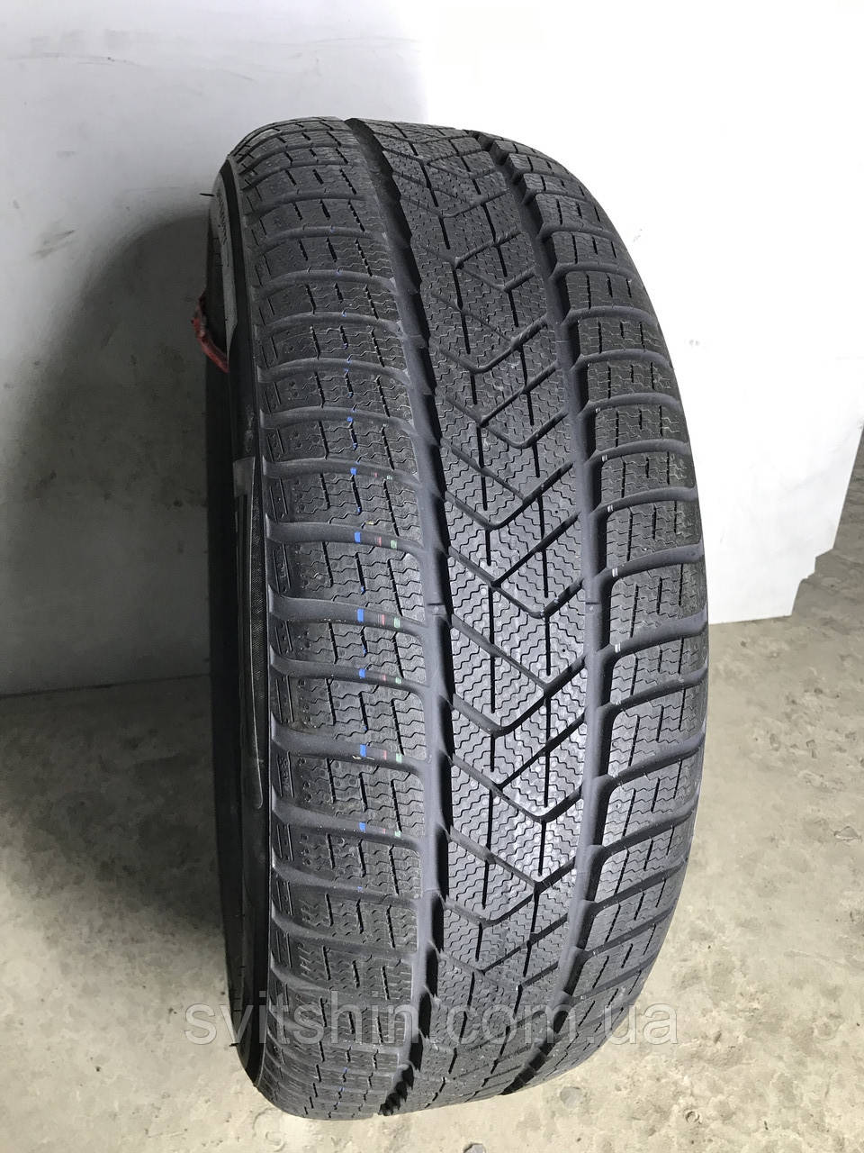 Одиночка зима 235/55R18 (104H) Pirelli Sottozero 3 (2018 рік)  як нова 1шт