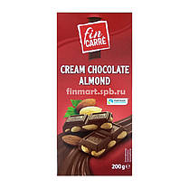 Шоколад молочний Fin Carre (з цільним мигдальним горіхом) 200 г Німеччина