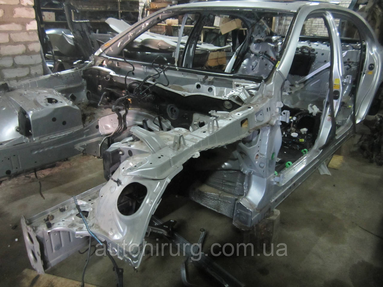 Передня ліва чверть Lexus LS460