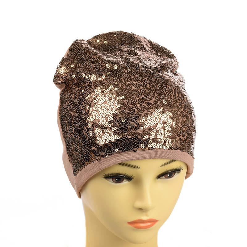 Шапка з паєтками для дівчинки