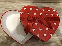 Подарочная бумажная коробка Сердце с лентой 250*200*60 мм