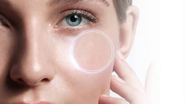 Баннер Soin Contour Des Yeux