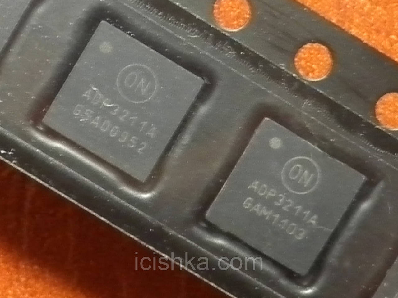 ON ADP3211A QFN32 — контролер живлення для процесорів Intel