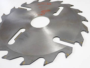 Пиляльний диск D300 d32/50 z18+4 (3,0/4,4) МasterShans з підрізними ножами напаянный твердим сплавом ВК