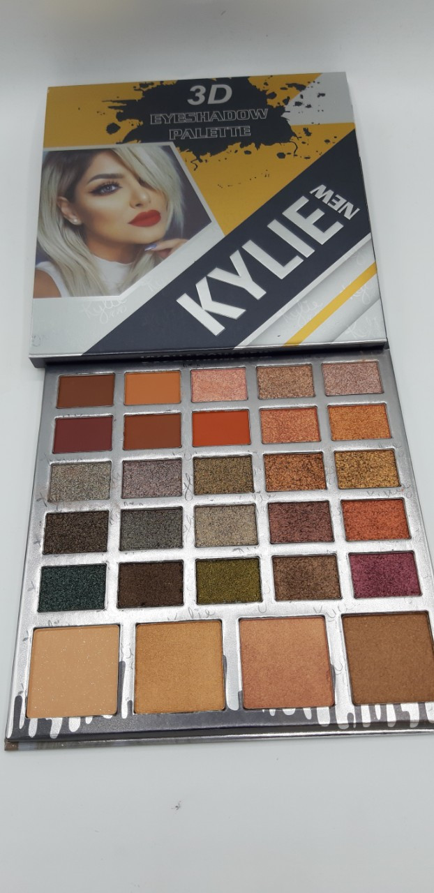 Палітра тіней Kylie 3D eyeshadow palette 29 кольорів