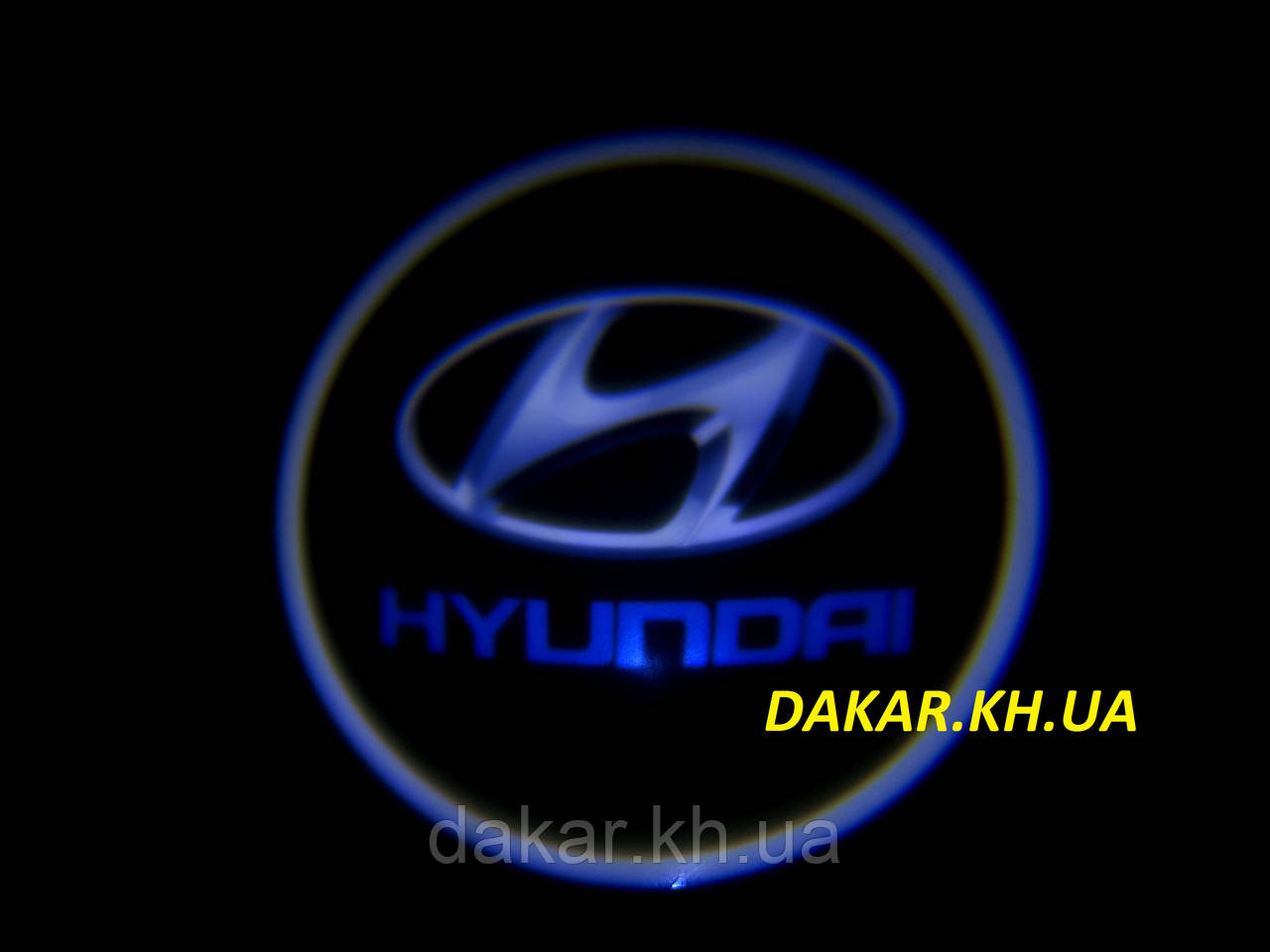 Проектор логотипу Hyundai в автомобільні двері Хюндай