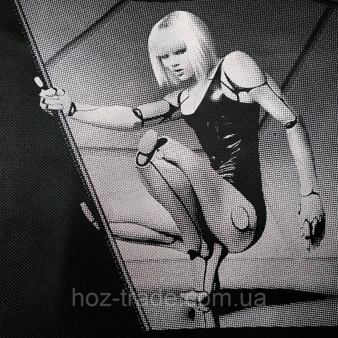 Екосумка господарська з замочком дівчина збоку фон (спанбонд)