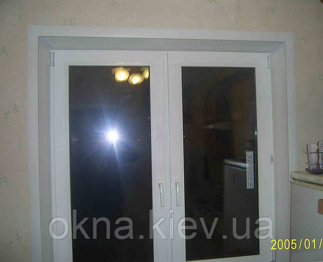Двухстворчатое металлопластиковое окно Rehau Euro 60 с двухкамерным стеклопакетом - фото 1 - id-p81692014
