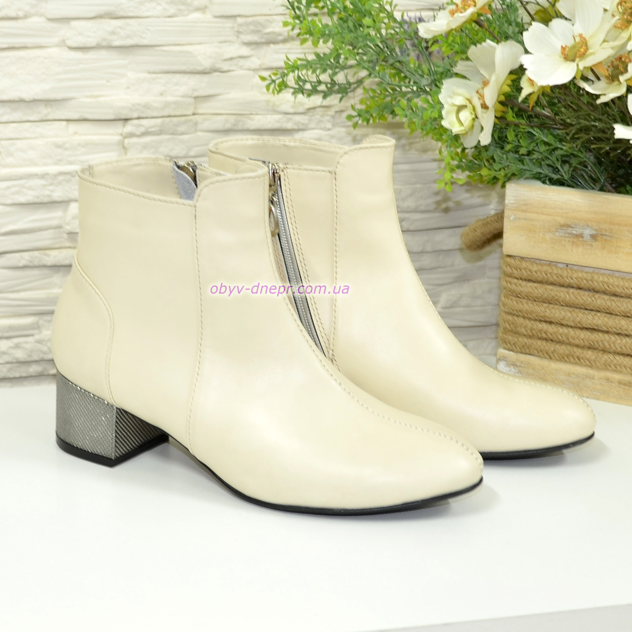 Напівчеревики на маленькому підборах, колір бежевий, фото 1