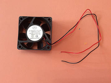 Вентилятор осьовий універсальний Sunflow 60 мм*60 мм*25 мм/12V/0.20А/(квадратний)