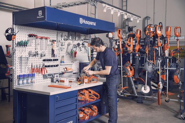 Специнструмент Husqvarna в сервисном центре в Харькове Специнструмент Husqvarna в сервисном центре в Харькове