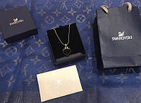 Кулон з кристалом Swarovski – прикраса для романтичного вечора