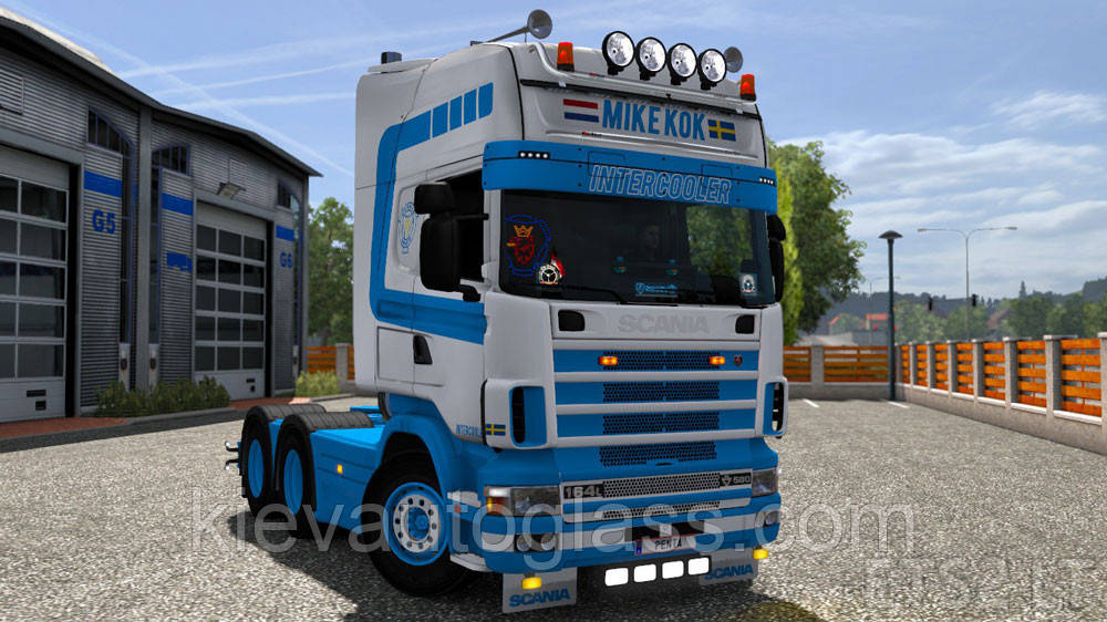 Лобове скло на Scania 4 1995-07 р. в.