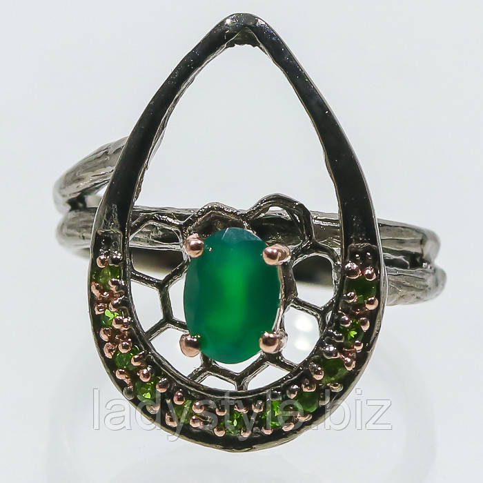 Оригінальний персень із зеленим оніксом і хромдіопсидами, розмір 17.6, фото 1