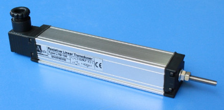 Потенціометричний датчик лінійного переміщення серії LTM з кріпленням корпусу скобами