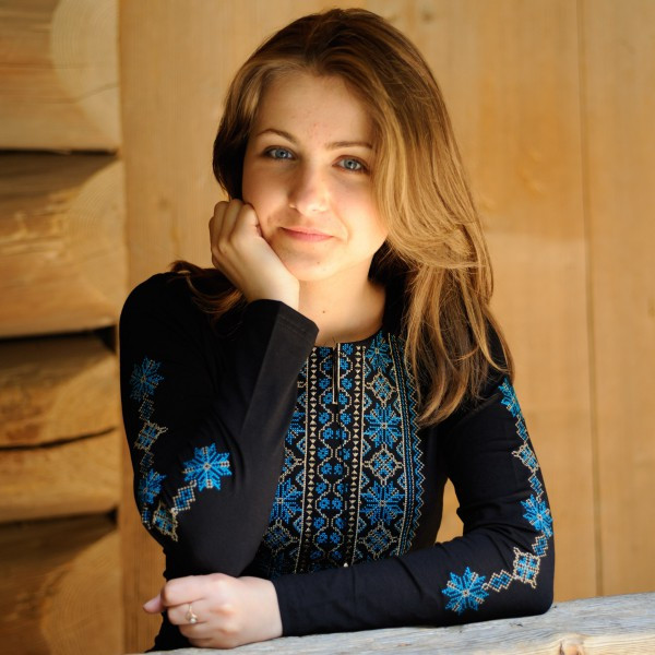 Футболка вишита "Мережка" бірюзова