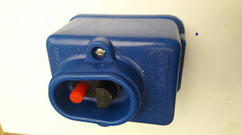 Пускова кнопка ПНВС 220А 2-фазна для водяних насосів, головопорушок із пусковим конденсатором