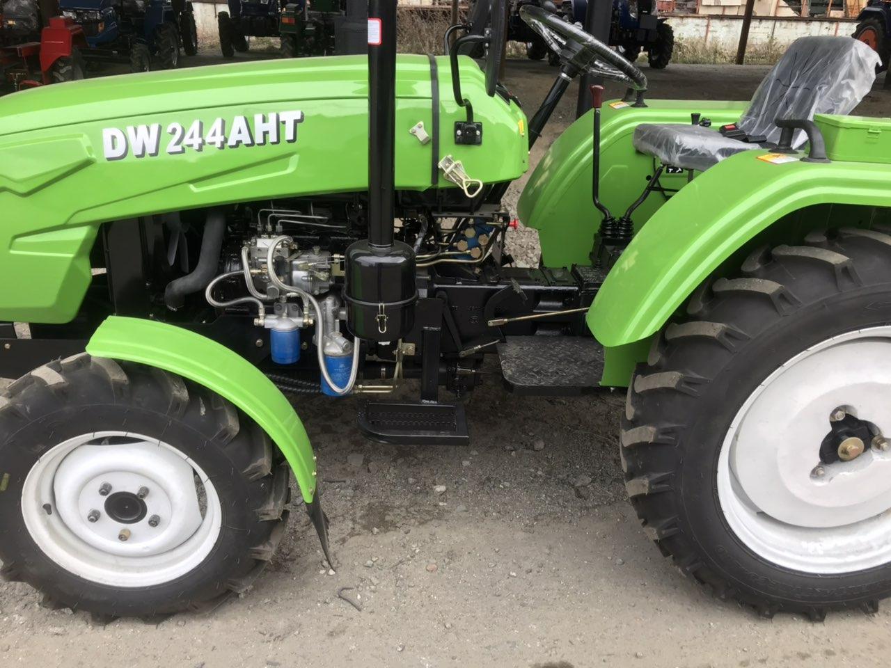 Трактор з доставкою DW 244 AHT (3 цил., 4х4, 24л.з., ГУР), фото 1