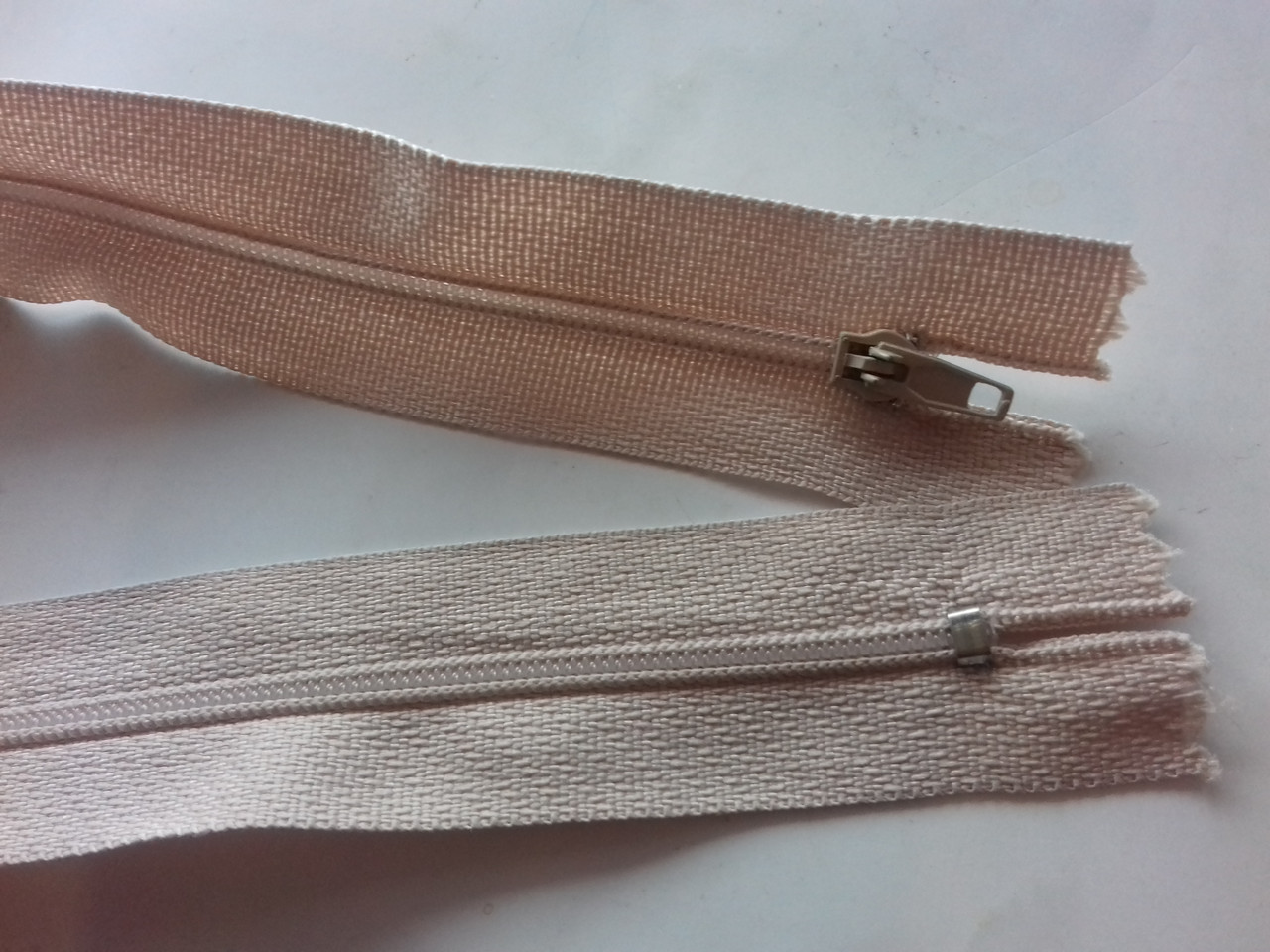 Купить Молния швейная- спираль 3 мм 50 см/ х/б бежевый/ платье, цена 5. ...