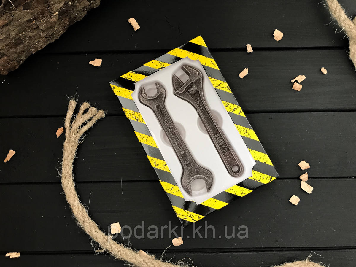 Шоколадні ключі чоловікові на 1 жовтня