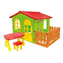 Дитячий будиночок з терасою і столиком Mochtoys. Червона дах 07