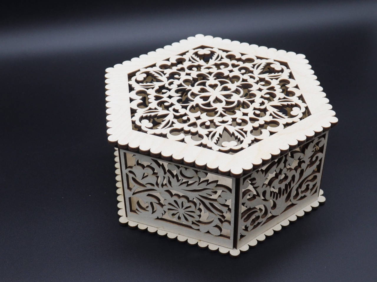 

Шкатулка-заготовка из фанеры. Шестиугольник. 19х10см