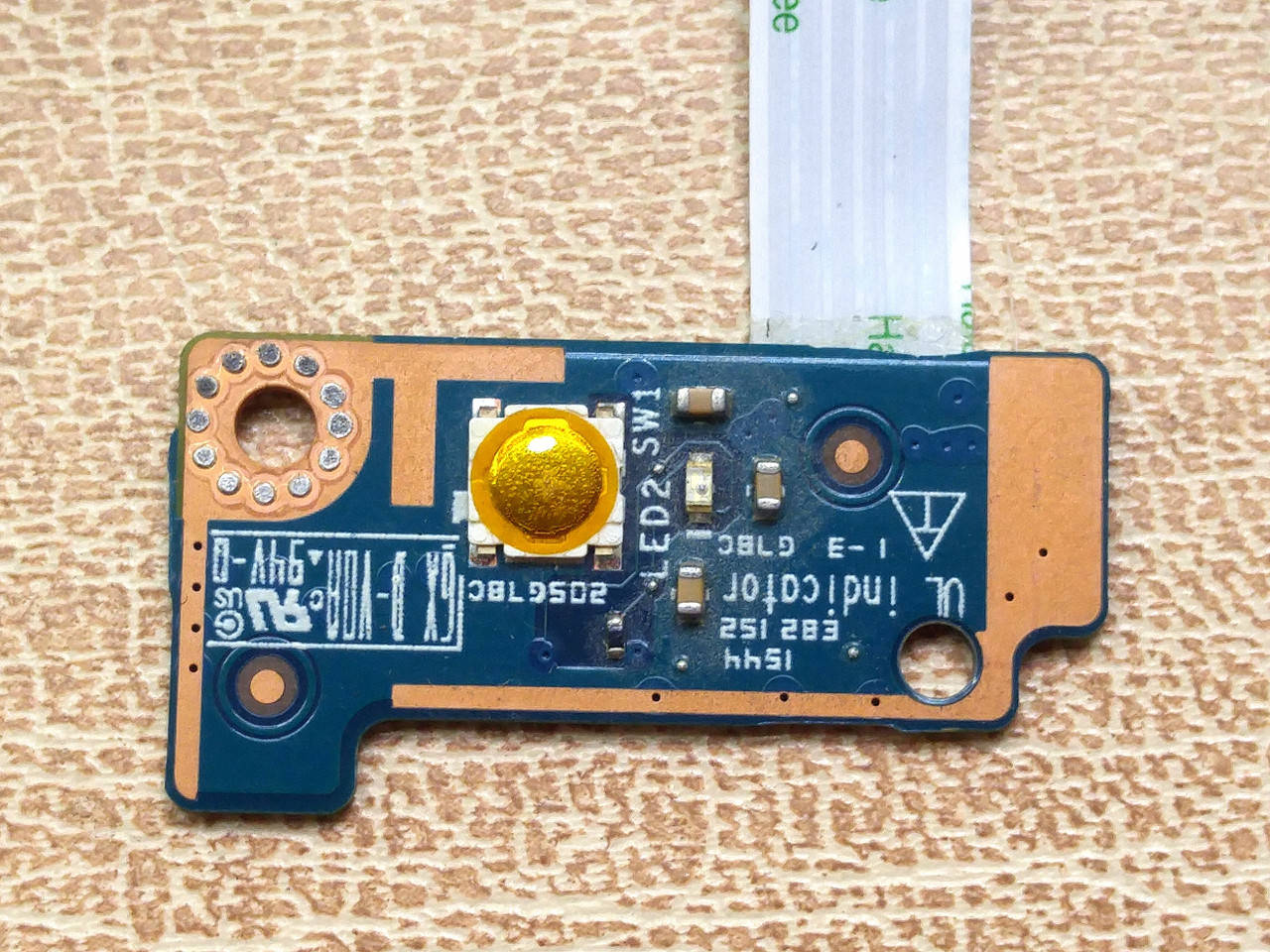 

Плата кнопки включения на Lenovo B51-30