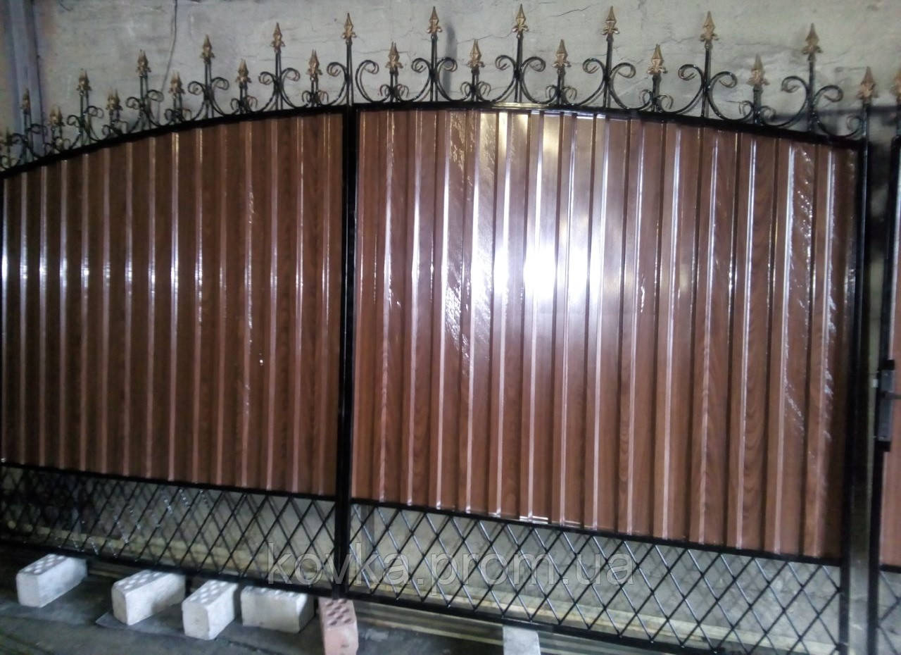 Распашные ворота с калиткой из металлопрофиля, код: Р-0101 - фото 4 - id-p598125287